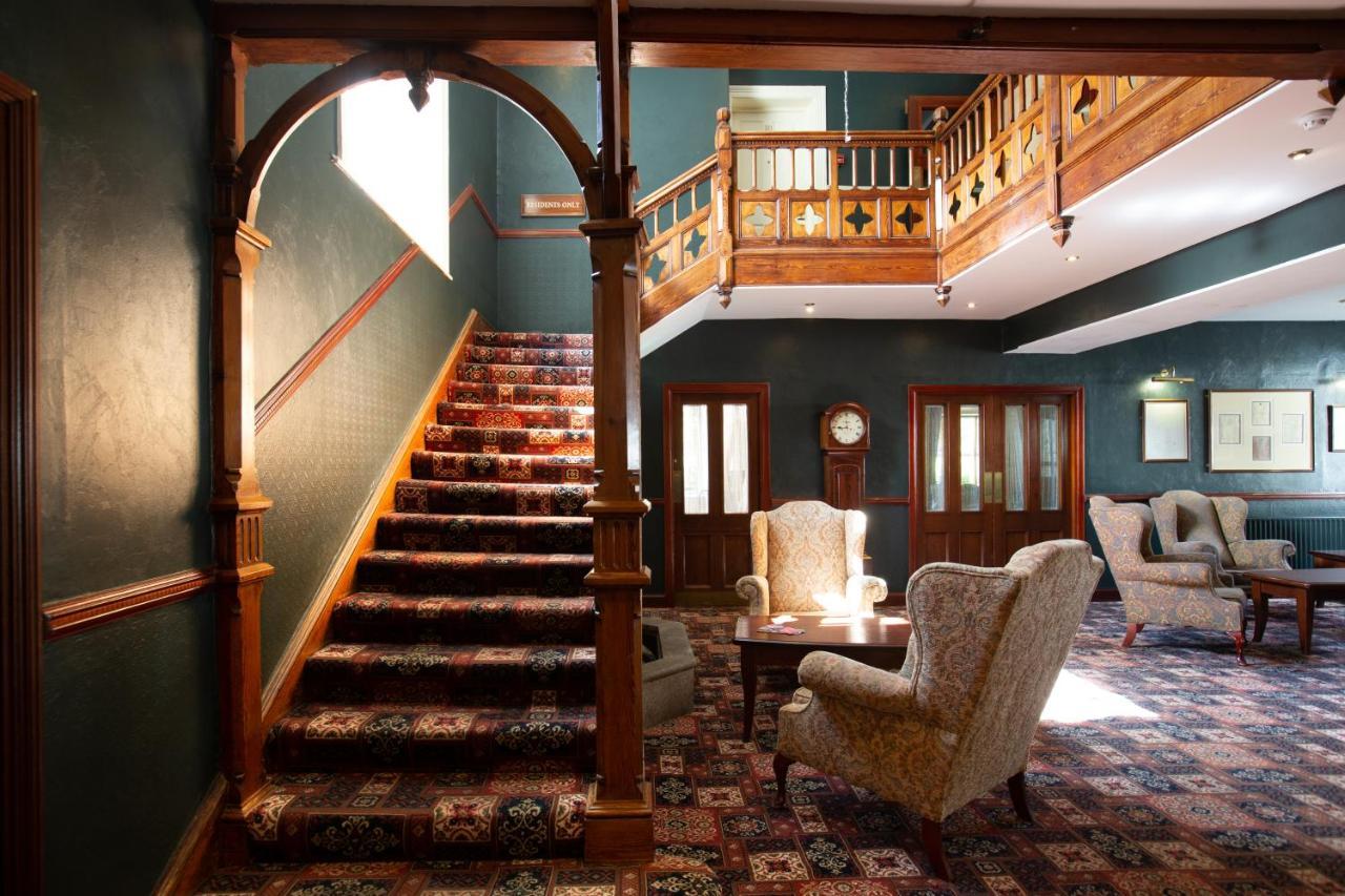The Glendalough Hotel Лараг Екстериор снимка